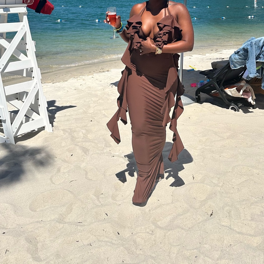 Chocolate Brown Low back Maxi dress . Size Small/us4